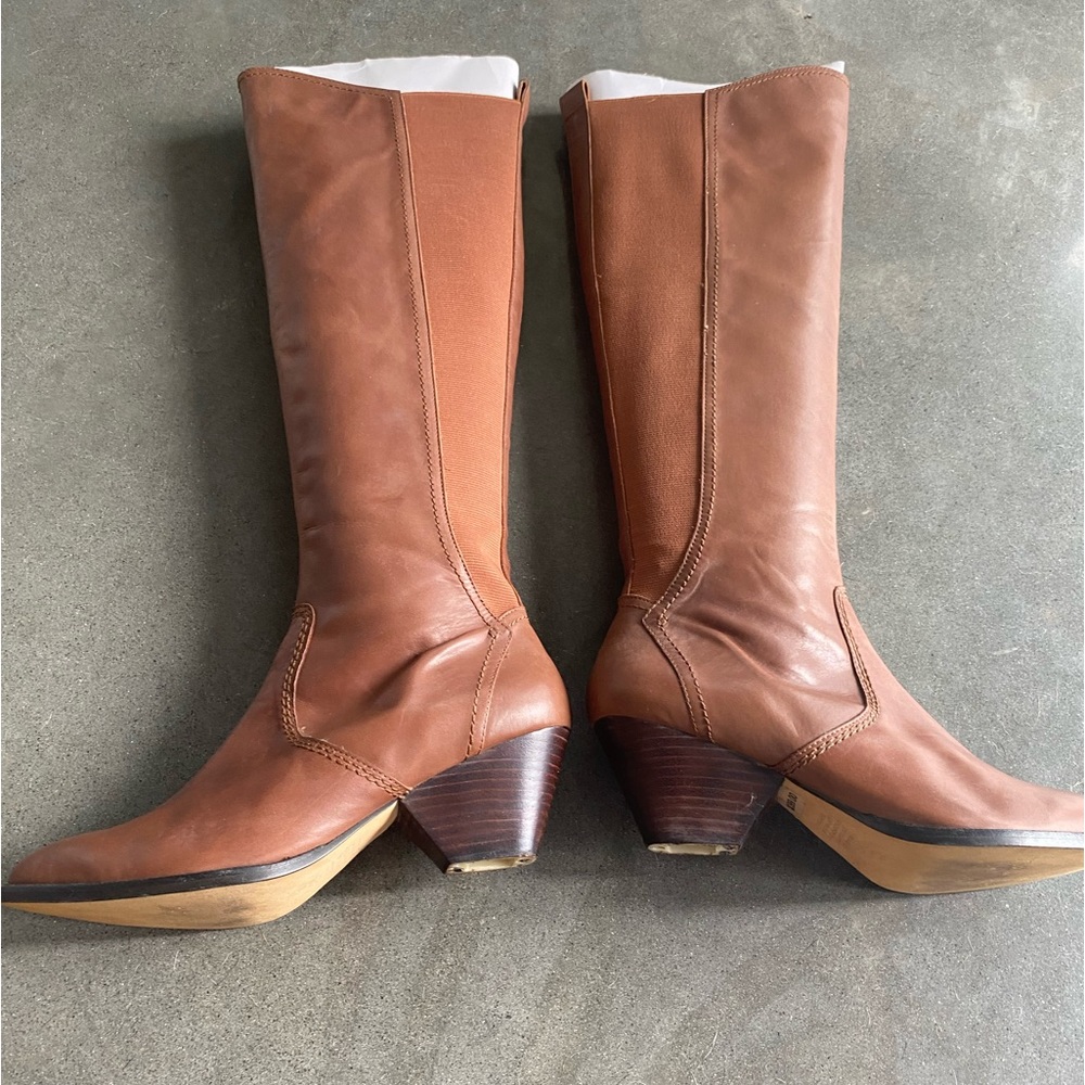 New knee length leather boots - Picture 1 of 8